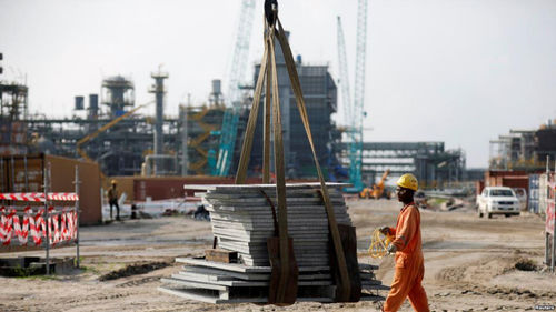 에 대한 최신 회사 뉴스 반덤핑 파고 속 철강 수출의 새로운 전략: 반제품 급증과 시장 변화