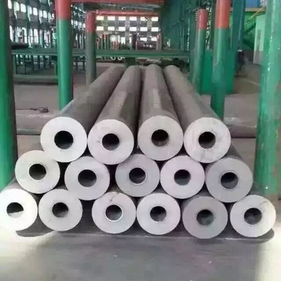 ASTM A178 SA210 이음 없는강관은 화학 산업을 위해 니스를 칠했습니다