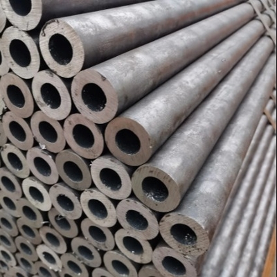 추운 ASTM ST37 ST52 이음새가 없는 탄소강 배관은 열교환기 300 밀리미터 동안 회전했습니다
