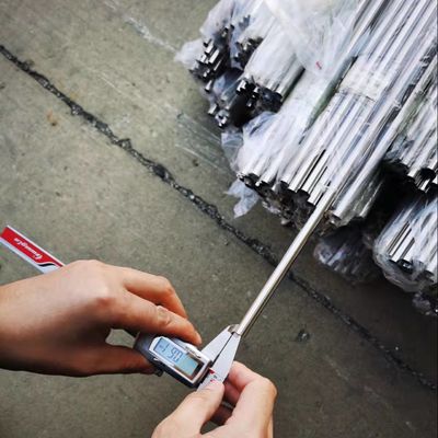 좋은 가격 304 316L 410 420 201 스테인레스 스틸 파이프 온라인으로